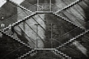 stairs-5068847_1920